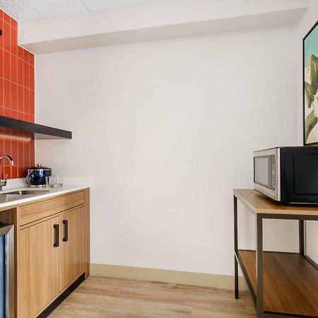 Hyatt Place Across From Universal Orlando Resort Екстер'єр фото