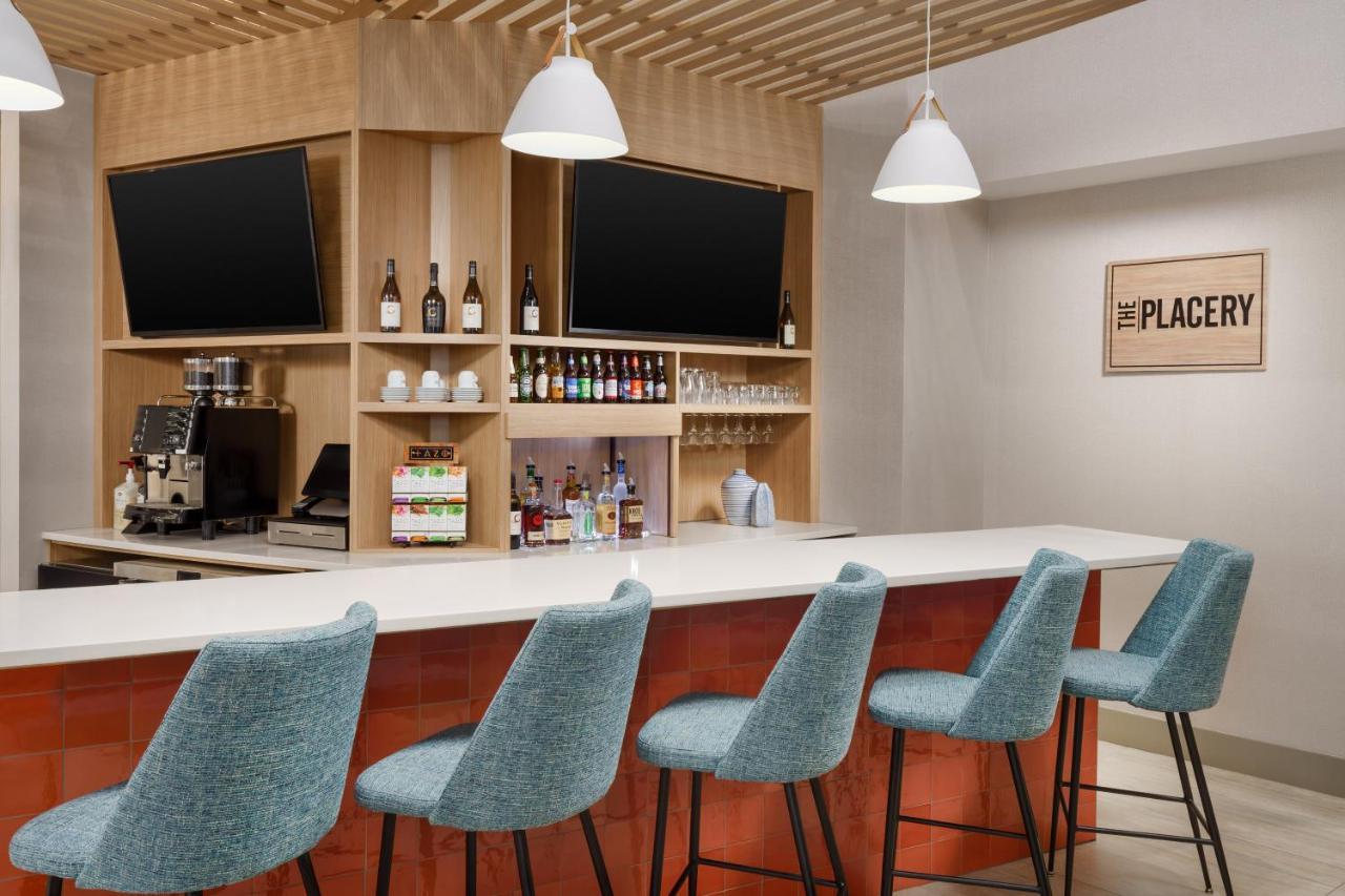 Hyatt Place Across From Universal Orlando Resort Екстер'єр фото
