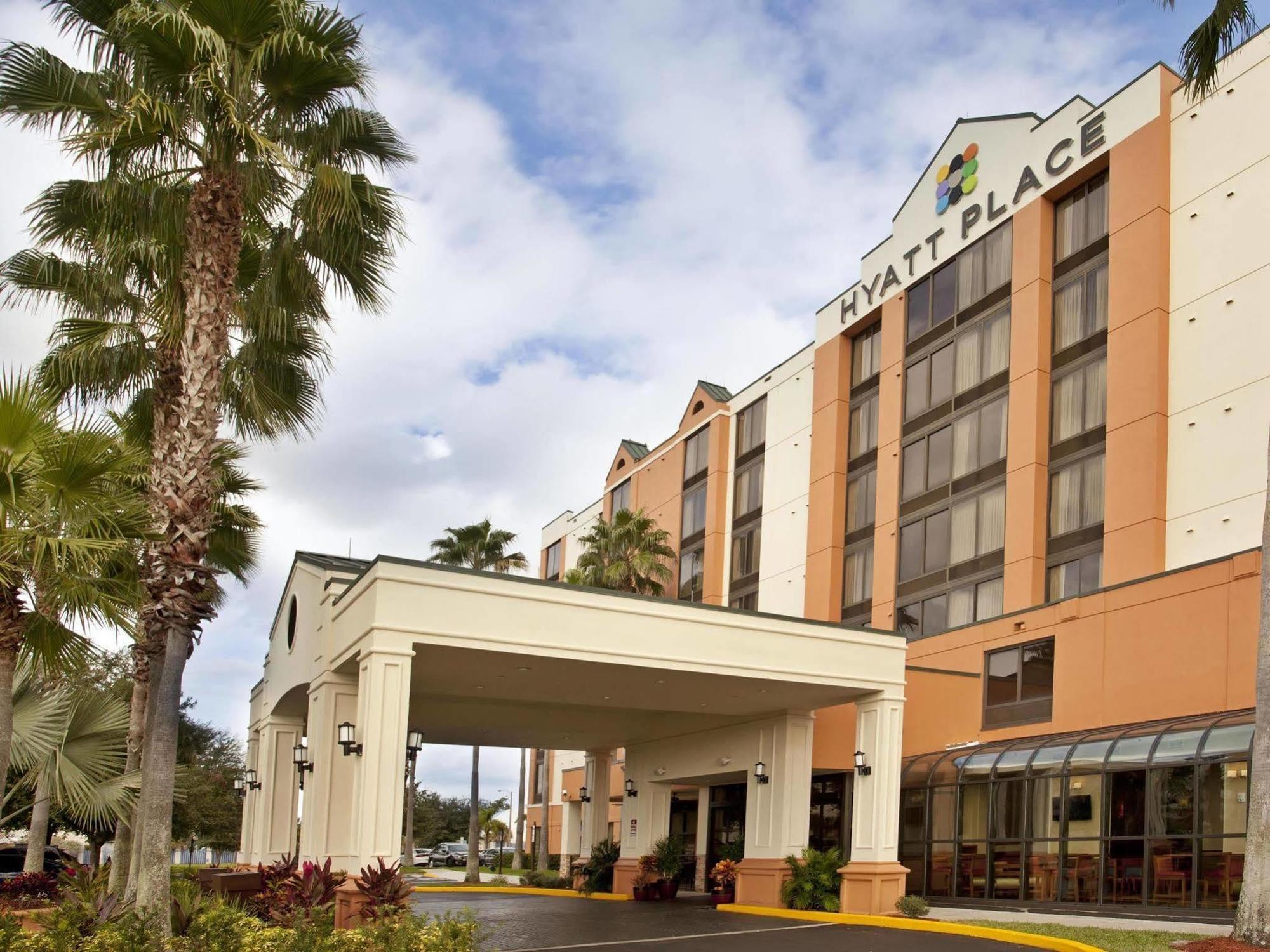 Hyatt Place Across From Universal Orlando Resort Екстер'єр фото